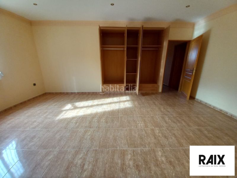 Foto 4ced8cf5-7ea8-4b91-95ef-9da8649d6349. Chalet mit heizung parking pool in Urbanitzacions i Pedanies Nord Alzira