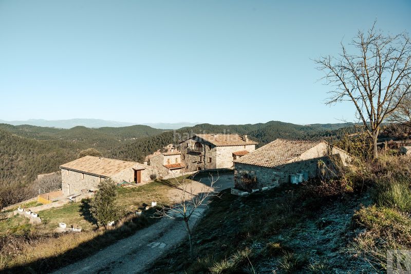 Foto 38058c5e-78aa-4989-aab8-7e03c3948e60. Casa adossada amb calefacció aparcament a Moià