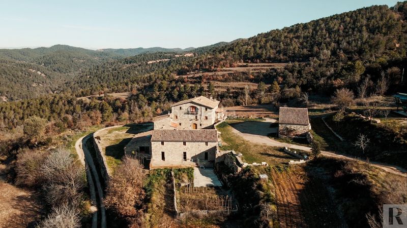 Foto 523addf5-ef1c-4c0a-b315-f36f882acc76. Casa adossada amb calefacció aparcament a Moià