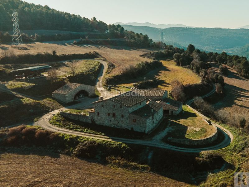 Foto b38a65f5-1c29-4d13-9ad5-ec15a5d13f91. Casa adossada amb calefacció aparcament a Moià