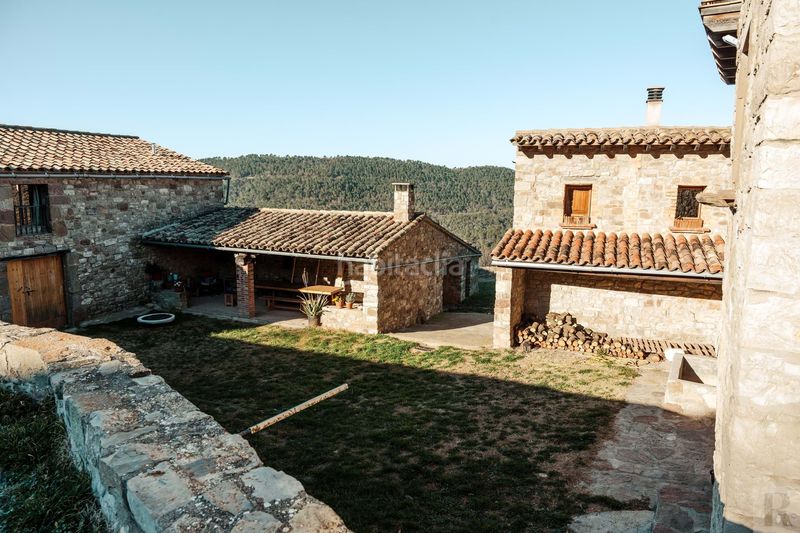 Foto ee13783f-75e5-433f-a696-8459d9b4c705. Casa adossada amb calefacció aparcament a Moià