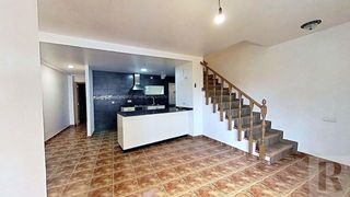 Casa adossada  Bda. moncayo. Casa en moncayo, 4 dormitorios, 2 ba�os, azotea con castillete y
