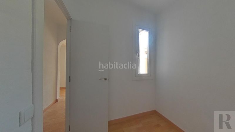 Foto 35f3c86a-d1b3-4ca3-9599-9101b60e3c27. Pis a Guinardó Barcelona