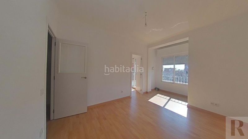 Foto d84f06de-cda0-499b-8aa1-c426ede6f00a. Pis a Guinardó Barcelona