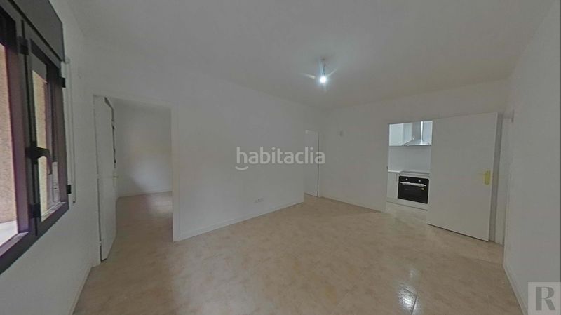 Foto a06be2a2-d7fe-49af-8225-f96bd0b67f8b. Pis a Carmel Barcelona