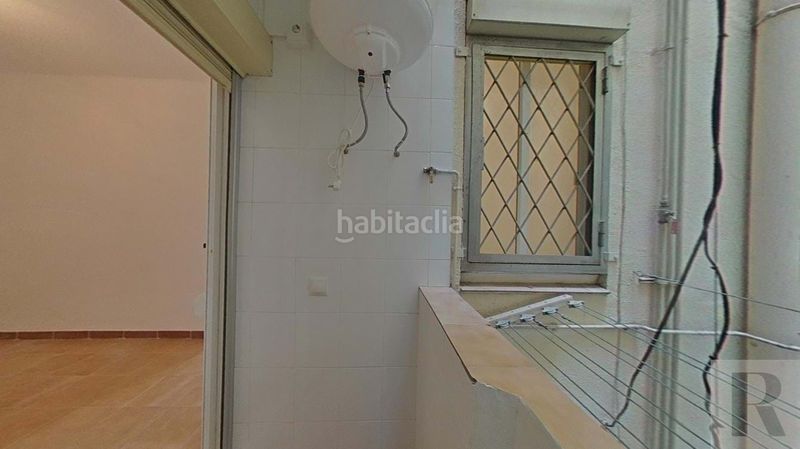 Foto f89b3f30-d56b-443d-9786-c323a5cb1abe. Pis a Guinardó Barcelona