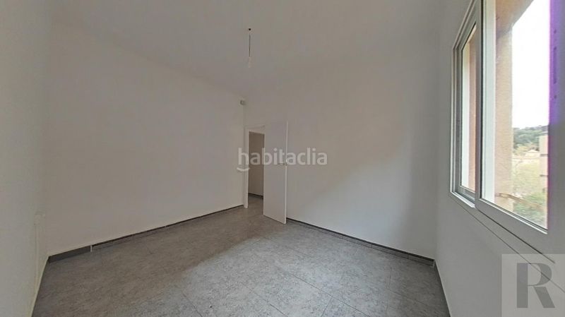 Foto 68f5a85a-f182-46ad-bc5b-4fb2666dd2d8. Pis a Horta Barcelona
