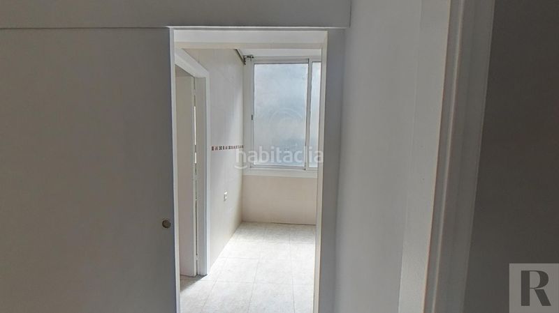 Foto 88f13e11-f849-4759-be9f-f698772c1385. Pis a El Clot Barcelona