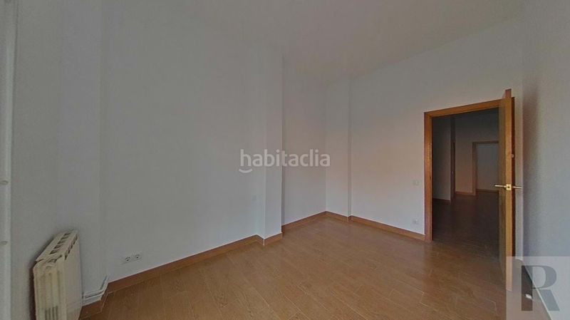 Foto 174b9b68-d524-4aba-a378-c4f0bede3764. Dúplex en La Teixonera Barcelona