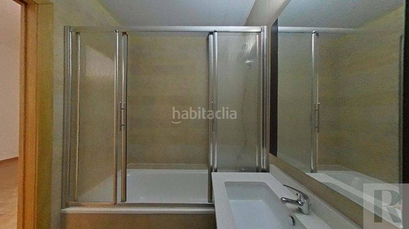 Foto b72e75f7-619f-4840-93e8-00e6ffd54ac7. Dúplex en La Teixonera Barcelona