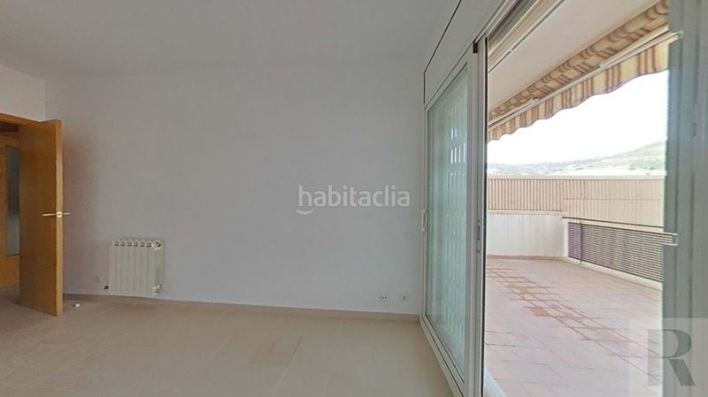Foto ba701eff-5caa-43da-8008-e8c016e2cfff. Dúplex en La Teixonera Barcelona
