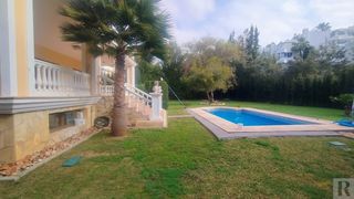 Casa a AV. HACIENDA LAS CHAPAS
