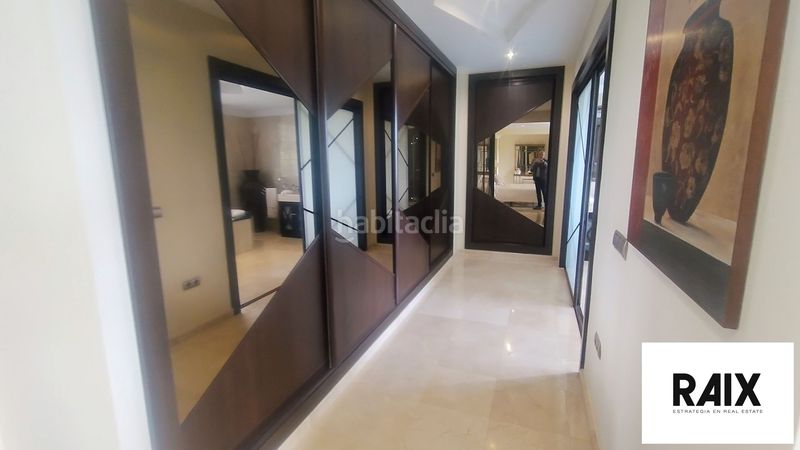 Foto b5218721-8cbf-4cb5-a9af-1bf7a79080fb. Casa amb aparcament a La Cala Golf - Lagar Martell Mijas