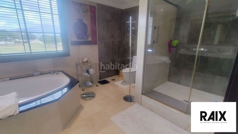 Foto e58d66c4-5d27-4c7e-9ca3-7f1e9ac3f953. Casa amb aparcament a La Cala Golf - Lagar Martell Mijas