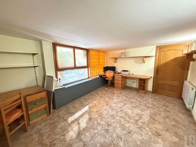 Foto 2f74ef05-1169-4b9d-8031-4d513fe4cfc1. Casa adossada amb calefacció aparcament a Avià