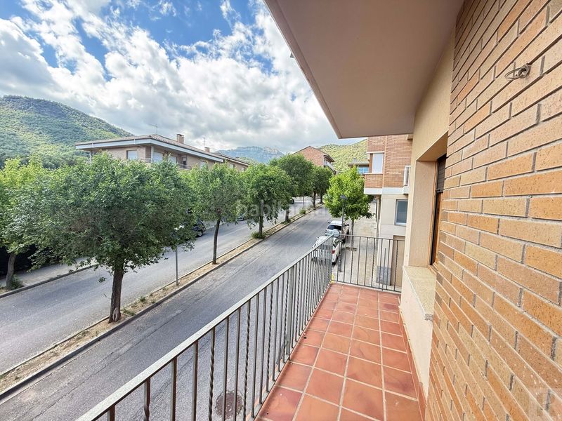 Foto aeb6862e-0ed7-4975-8b69-a35e18d95492. Casa adossada amb calefacció aparcament a Avià