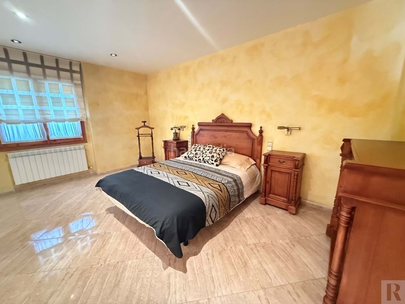 Foto c65d82aa-3931-482f-87d7-4bf3bf5649d8. Casa adossada amb calefacció aparcament a Avià