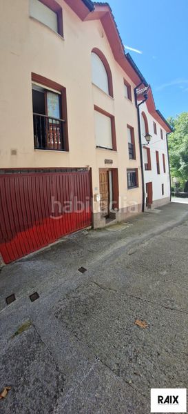 Foto 5339fe7f-790a-4d8d-bfeb-0fb94a6892b9. Casa amb aparcament a Usurbil