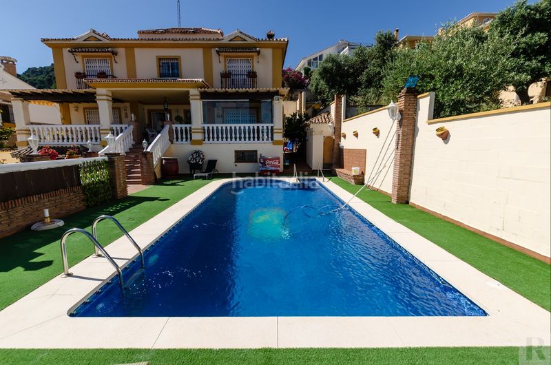Foto a0d12a1e-30fd-4df0-a5e0-1be310e5ddd3. Chalet mit parking in Jardines de Alhaurín-Huerta Alta-Fuensanguínea Alhaurín de la Torre