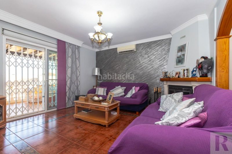 Foto e4be72c0-5ad9-4b7f-b5de-06e6ddcc20ec. Chalet mit parking in Jardines de Alhaurín-Huerta Alta-Fuensanguínea Alhaurín de la Torre