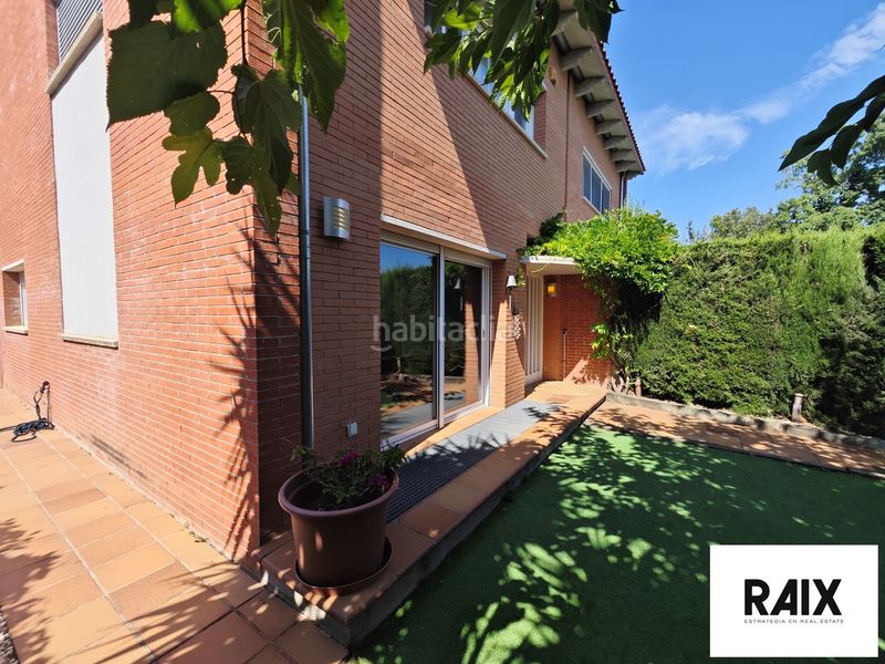 Foto 58a6bc65-3b07-43b8-9157-1eee9dab4940. Reihenhaus mit heizung parking pool in Viladecavalls