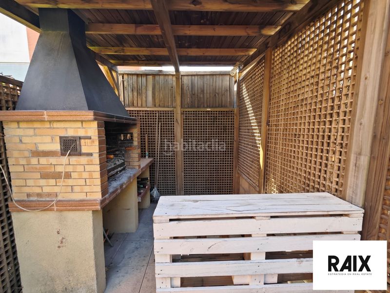 Foto b5381385-b6b7-453f-882a-6952a169ab97. Reihenhaus mit heizung parking pool in Viladecavalls