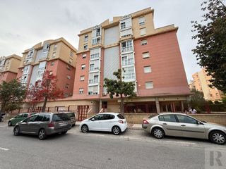 Pis a CALLE MONTSERRAT ROIG