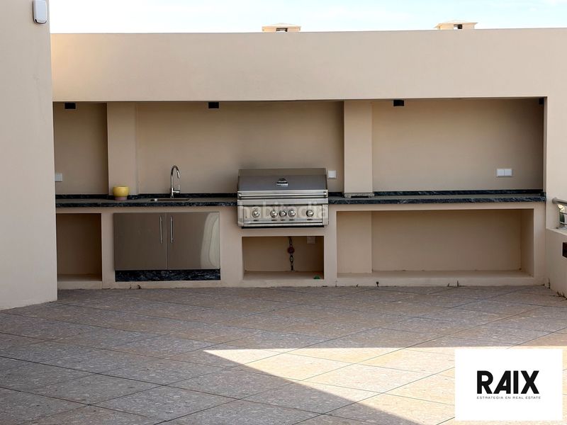 Foto 0f56ce48-6e9d-41a2-8c31-6e796beaa3b5. Casa amb aparcament a Elviria Marbella