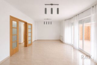 House  Av. españa. Chalet en venta en valdemoro de más de 240 m construidos, con 3