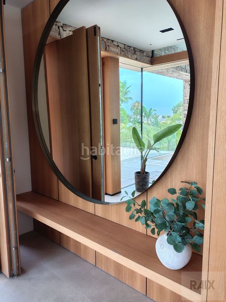 Foto 0a0e73c9-0c4e-415a-828a-0b19755351a5. Casa amb calefacció aparcament piscina a Nueva Andalucía centro Marbella