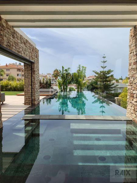 Foto 97ff8c6f-4160-4045-a3b0-c63e4653631c. Casa amb calefacció aparcament piscina a Nueva Andalucía centro Marbella