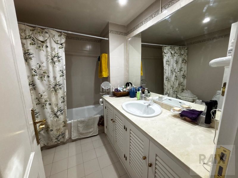 Foto 2f417d0b-e33a-4133-8773-604fcc67f345. Piso en Calahonda Mijas