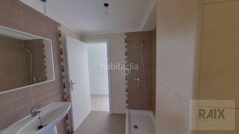 Foto 4204ecee-ea1c-4367-b8d9-3ce44c7ea82e. Piso en alegría de la huerta- jardín de Málaga Málaga