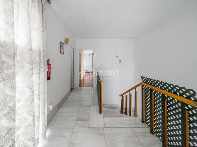 Foto 4844e4f3-2992-47f6-b78b-c62cc0448b35. Casa pareada casa en venta en Peñagrande Madrid