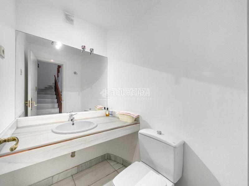 Foto 903cb53c-8f71-4277-bdd8-c82820885ca7. Casa pareada casa en venta en Peñagrande Madrid