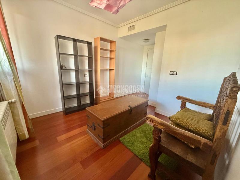 Foto d8091773-431f-4aa5-8dd5-2d2ecd403d1a. Alquiler piso  en alquiler en Peñagrande Madrid
