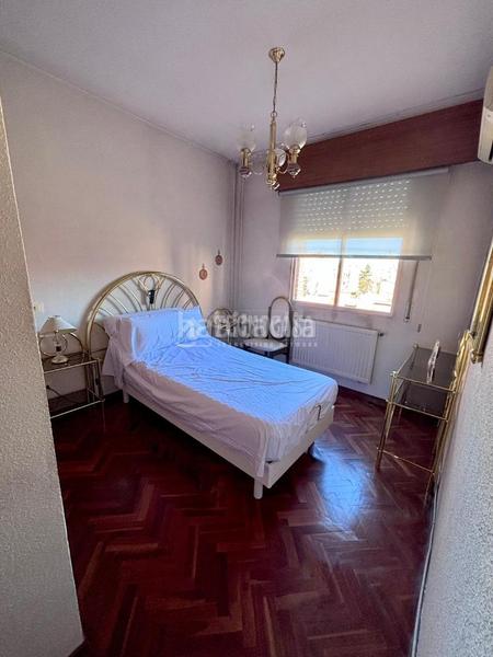 Foto 03c191d3-6cad-4ad8-aa4c-1092cc068d75. Flat with heating pool in Valdezarza Madrid