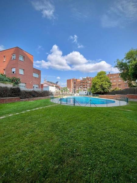 Foto 0fac26ba-1257-4da2-bbe8-b7b1e2a8c0df. Flat with heating pool in Valdezarza Madrid