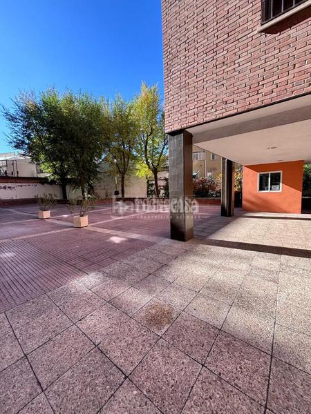 Foto 2495e28f-3658-4edb-b260-e0e896a095e7. Flat with heating pool in Valdezarza Madrid