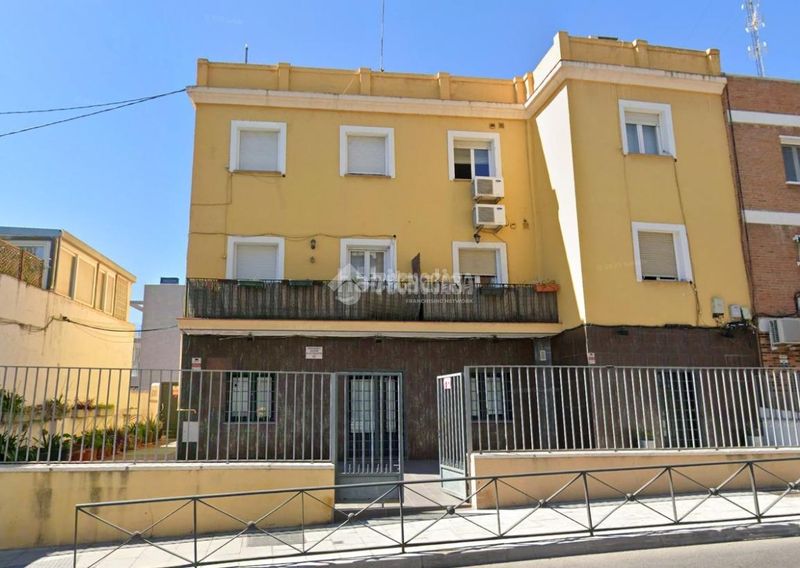 Foto f65077ea-fc73-4c34-8d2b-4dde02ec7a1b. Estudi a Peñagrande Madrid