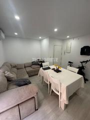 Pis a Moscardó. Piso en venta en madrid