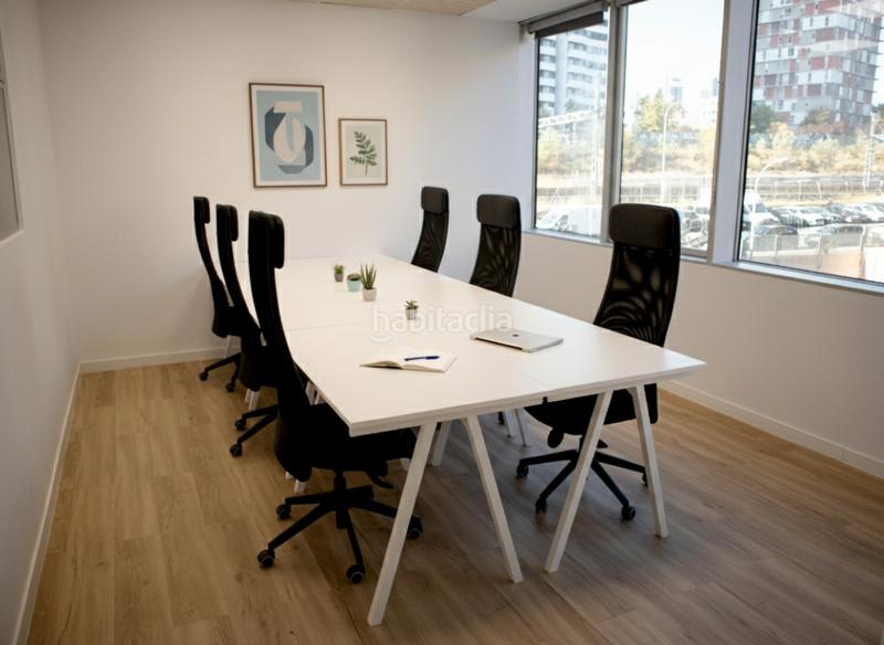 Foto 8bd01de1-35d1-4241-b1b4-67a3475345ba. Lloguer oficina a avenida de manoteras 24 a Virgen del Cortijo-Manoteras Madrid