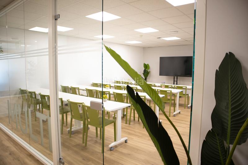 Foto c8342289-9db4-4a2f-bcb1-de502d21fd7f. Affitto ufficio in calle de orense 70 in Castillejos-Cuzco Madrid