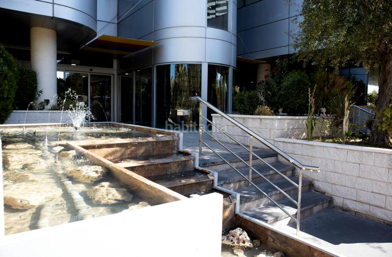 Foto b07000bd-7f22-4df4-8d7a-3fba497d1bb0. Location bureau dans avenida de manoteras 39 dans Virgen del Cortijo-Manoteras Madrid