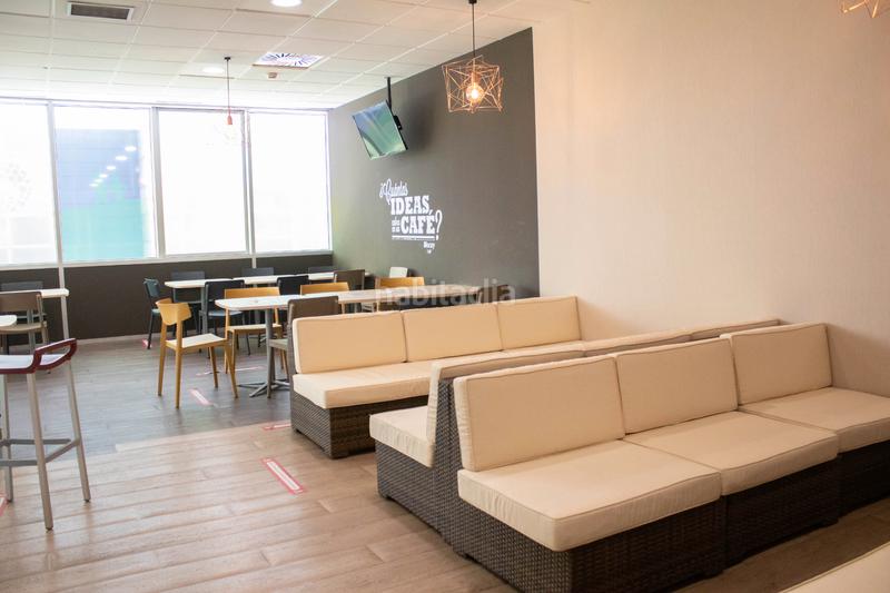 Foto f283c932-9fc3-40b2-9671-3d741b838942. Rent office space in avenida de manoteras 39 in Virgen del Cortijo-Manoteras Madrid