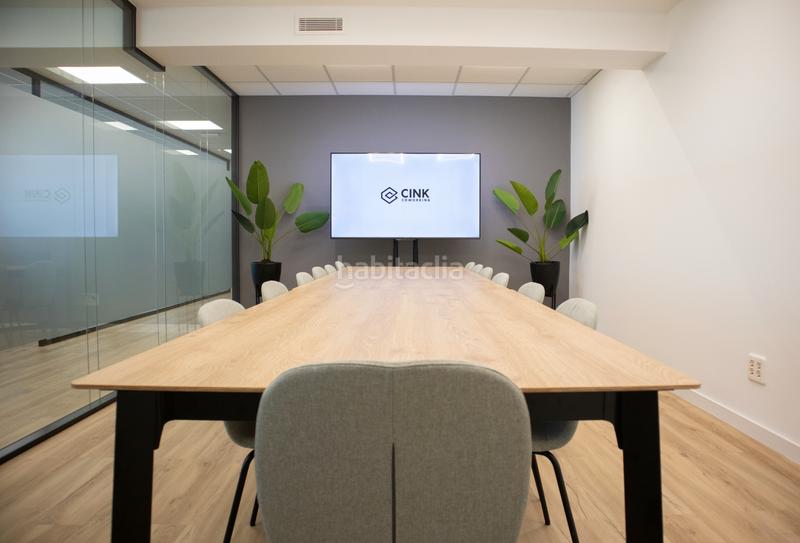 Foto c42b0b75-e06e-4484-9246-52b46df666c8. Rent office space in calle de la condesa de venadito 1 in Madrid