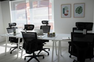 Rent Office space in Calle sófora 15. Oficina en plaza de castilla