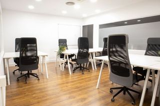 Rent Office space in Calle de henri dunant 17. Oficina privada en cuzco  - todo incluido - sin permanencias