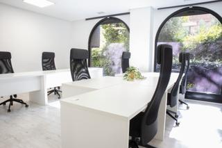 Alquiler Oficina en Calle de henri dunant 17. Oficina privada en cuzco-castellana