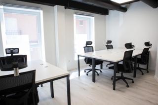 Rent Office space in Calle sófora 15. Oficina exterior en plaza de castilla